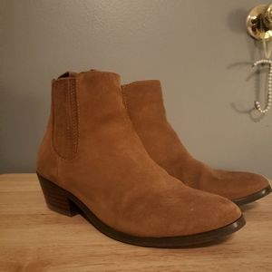 Camel block heel